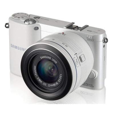 NX1000 - White + Samsung NX 20-50 mm f/3.5-5.6 ED f/3.5-5.6