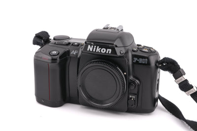 Nikon F-601 