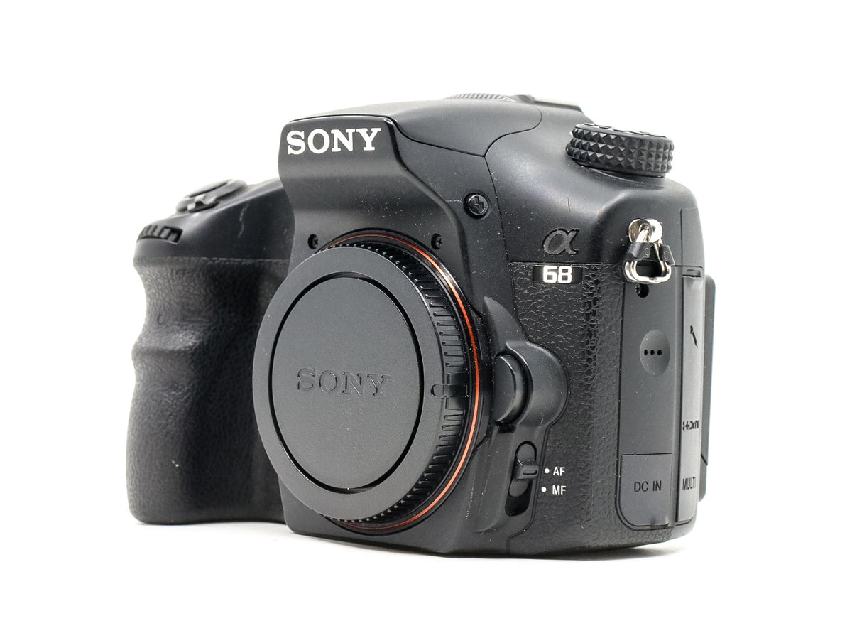 Sony Alpha SLT-A68 · imagen principal