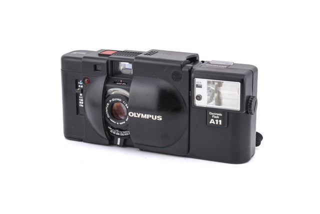 Olympus XA + A11 Electronic Flash Certified Passed de segunda mano en Camera Market