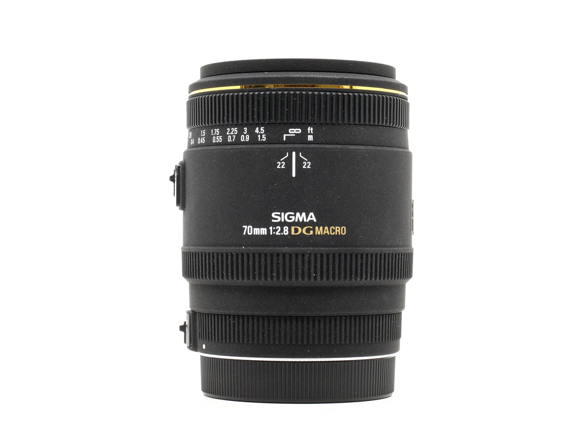 Sigma 70mm f/2.8 EX DG Macro - Canon EF Fit  · main image