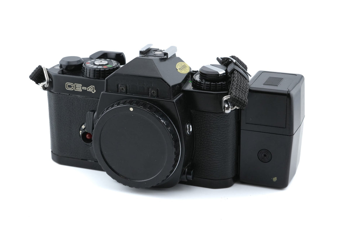 Chinon CE-4 + Info Back DB-010 · main image