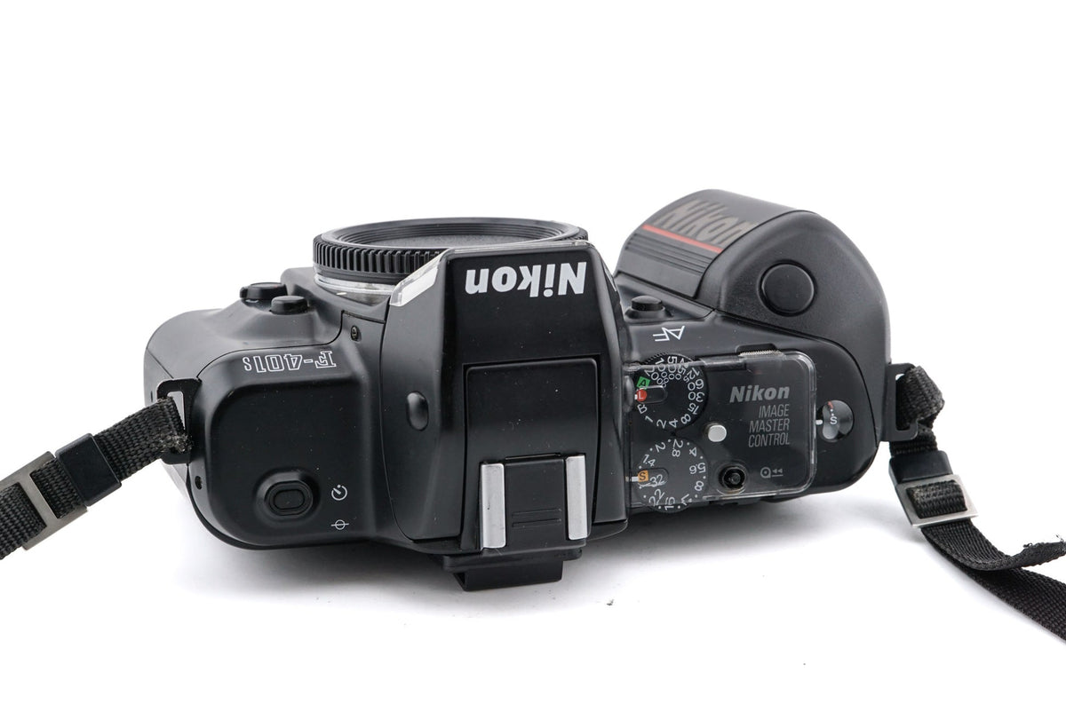 Nikon F-401s · imagen principal
