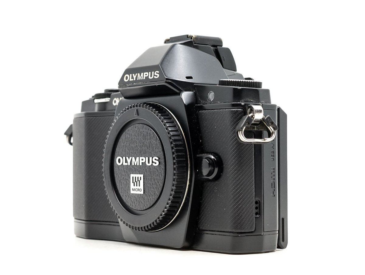 Olympus OM-D E-M5  · main image