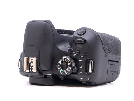 Canon EOS Rebel T7i 