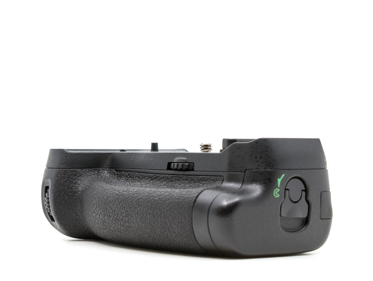 Νίκοον MB-D18 Battery Grip · imagen principal