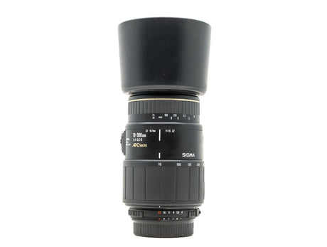 Sigma 70-300mm f/4-5.6 APO Macro - Nikon Fit