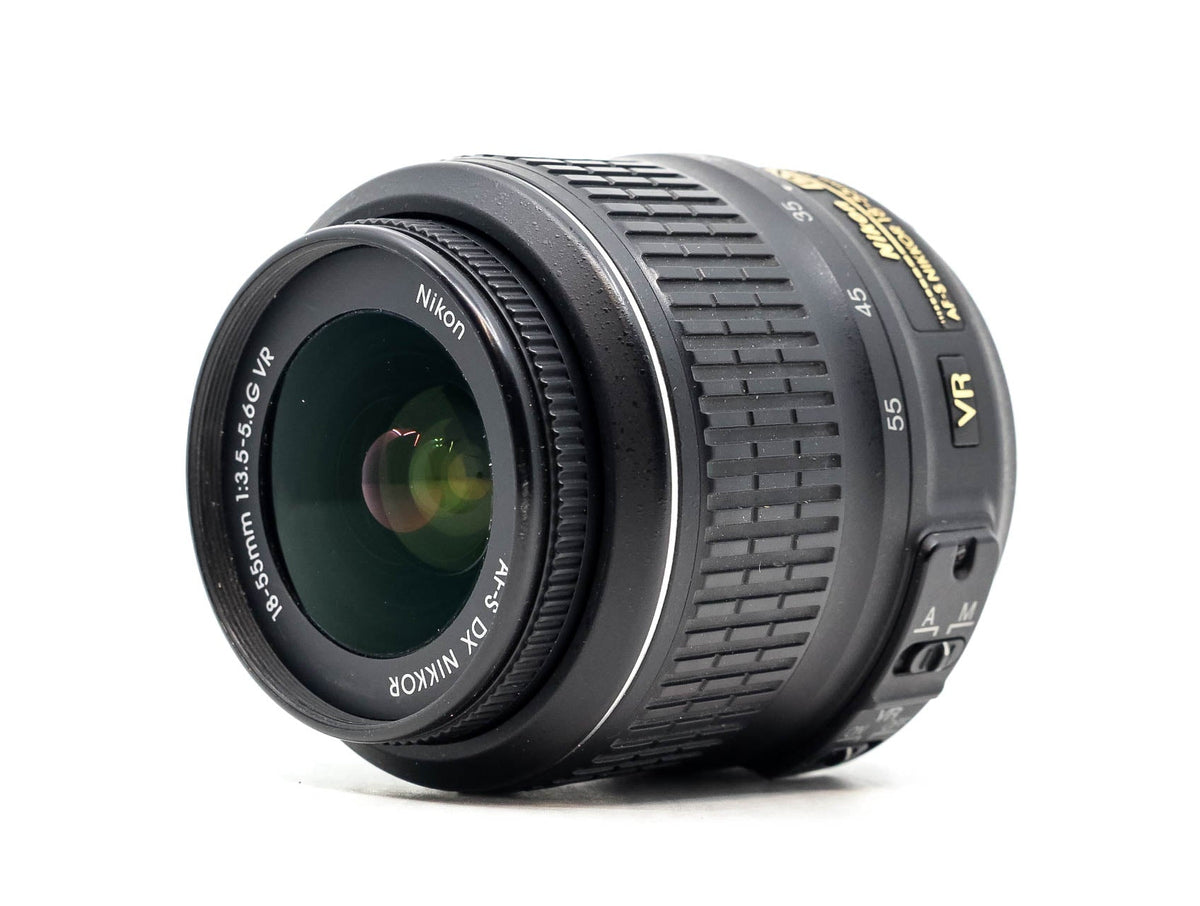 Nikon AF-S DX Nikkor 18-55mm f/3.5-5.6G VR · imagen principal
