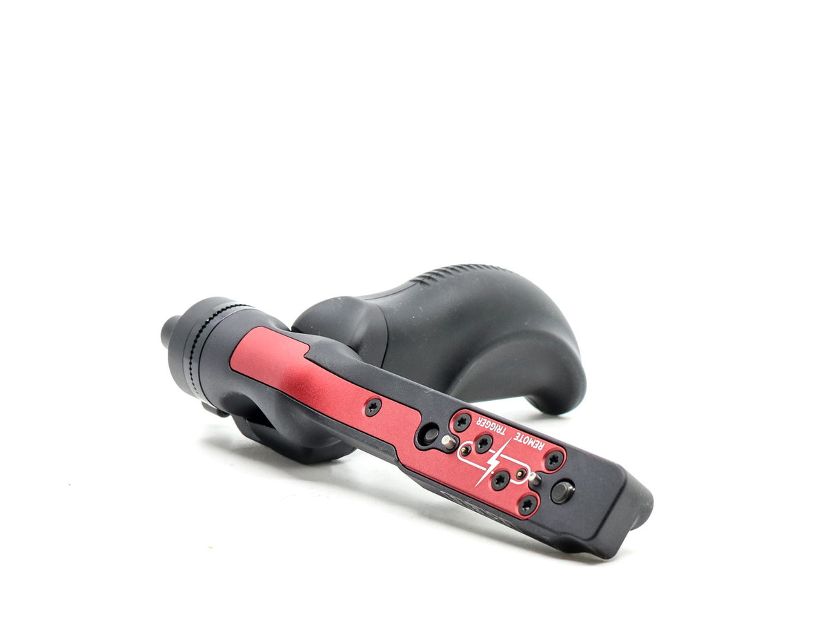 RED Komodo Outrigger Handle · main image