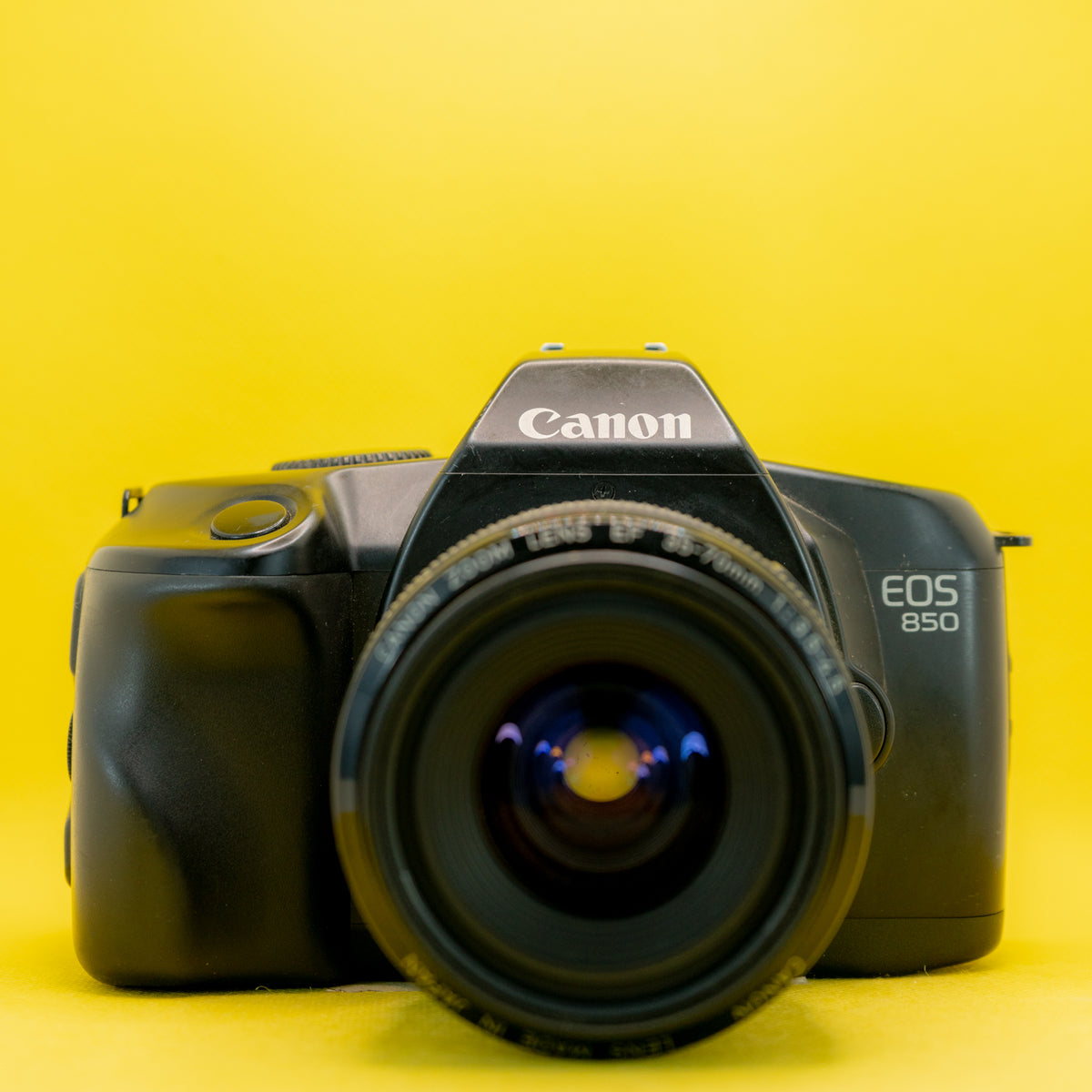 Canon EOS 850 + 35-70 F3.5 - 5.6 - Vintage Αναλογική Φωτογραφική Μηχανή SLR 35mm · imagen principal