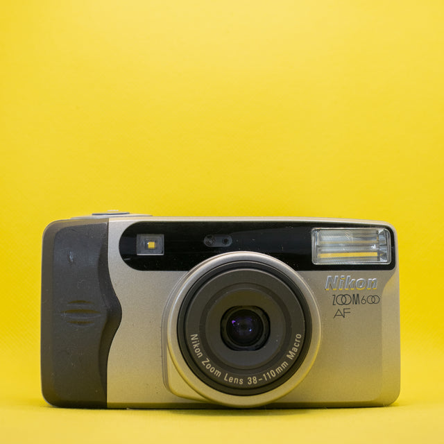 Nikon Zoom 300AF - 35mm Film Camera de segunda mano en Camera Market