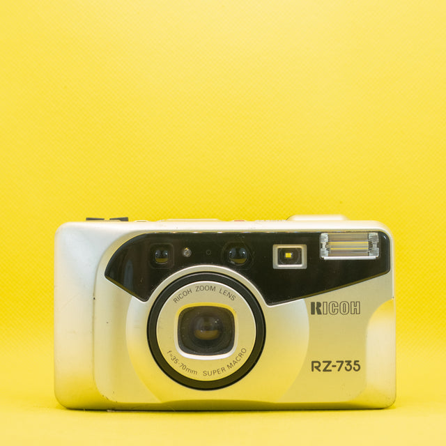 Ricoh RZ-735 - 35mm Compact Film Camera de segunda mano en Camera Market